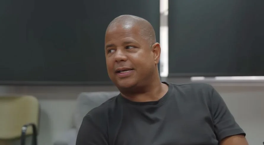 Marcelinho Carioca ratifica melhor cobrador de falta do futebol 