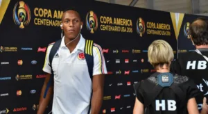 Mina, ex-Palmeiras, está na mira de clubes do Brasileirão, diz Nicola