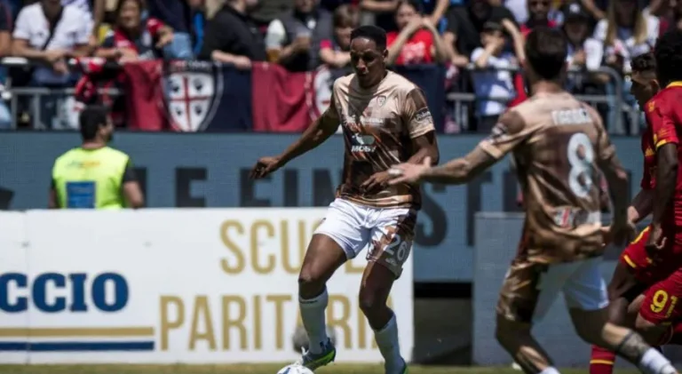 Cruzeiro cogita contratação de zagueiro colombiano do Cagliari