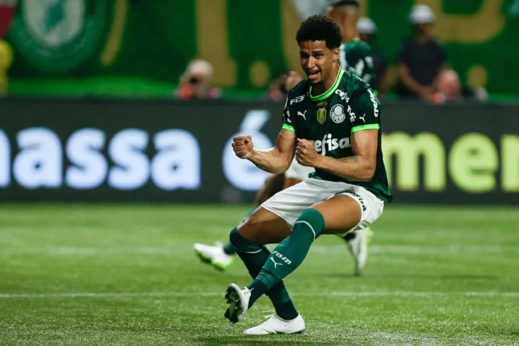 Palmeiras terá desfalque na zaga contra o Athletico Paranaense pelo Brasileirão Série A