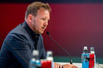 Julian Nagelsmann durante entrevista coletiva pela seleção da Alemanha