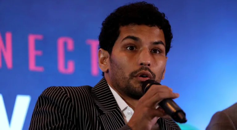 Saiba quem é Neeraj Goyat, adversário de Whindersson Nunes