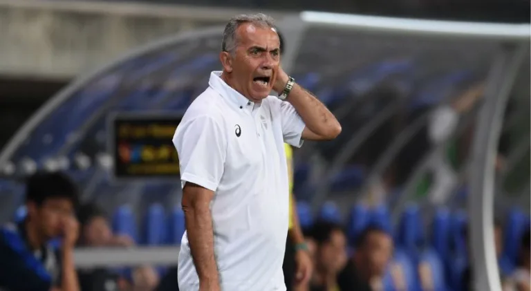 Ponte Preta anuncia Nelsinho Baptista como novo técnico