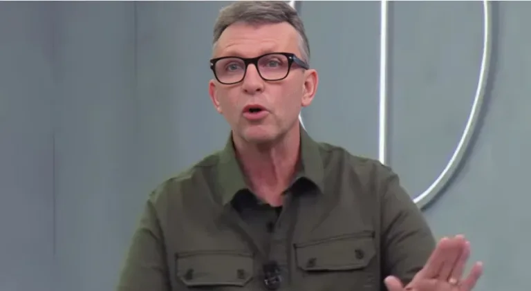 Craque Neto prevê titular saindo de graça do Corinthians: “Não renovaram”