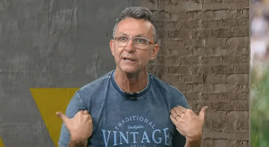 Neto aponta jogador ‘injustiçado’ por Dorival Júnior em convocação: “Merecia”