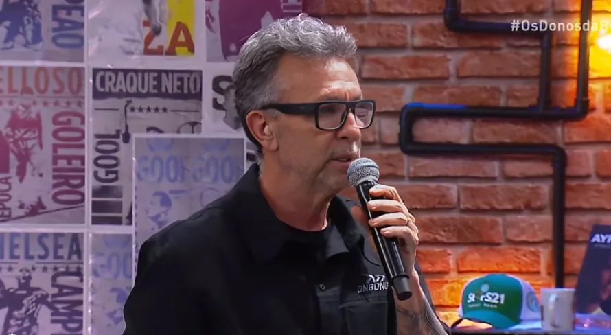 Neto dispara técnico que “esconde” jogadores no Brasil hoje: “Brincadeira”