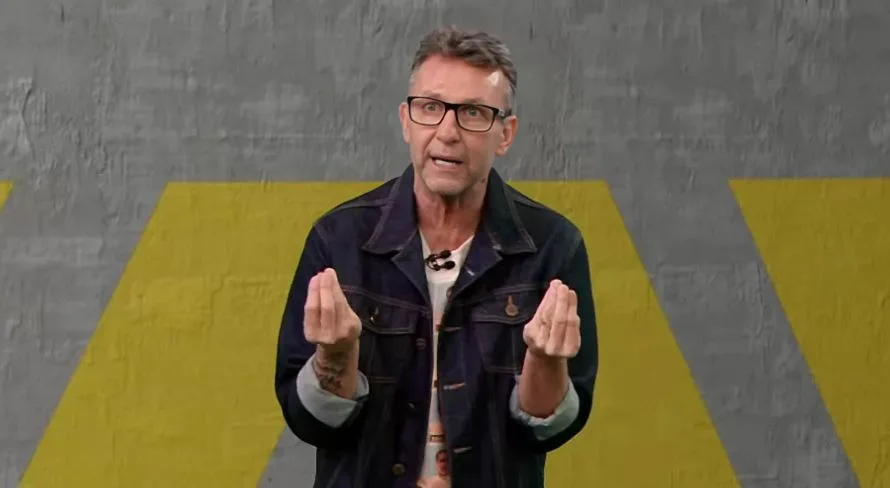 Neto crava dois times mais “ajudados” pela arbitragem no Brasil