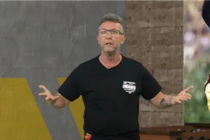 Neto crava técnico diferenciado do futebol brasileiro hoje: “Monstruoso”