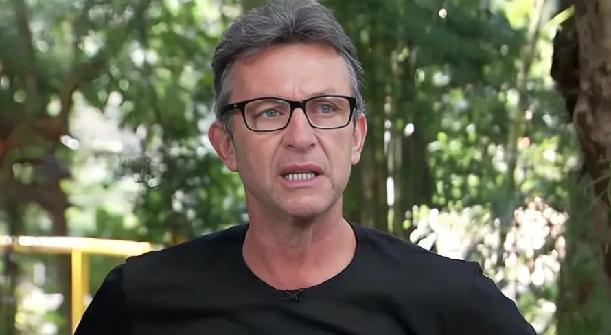 Neto exalta volante destaque do Brasileirão Série A: “Que jogador”