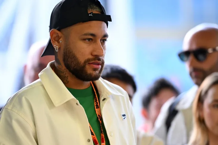 Neymar envia avião com suprimentos ao Rio Grande do Sul