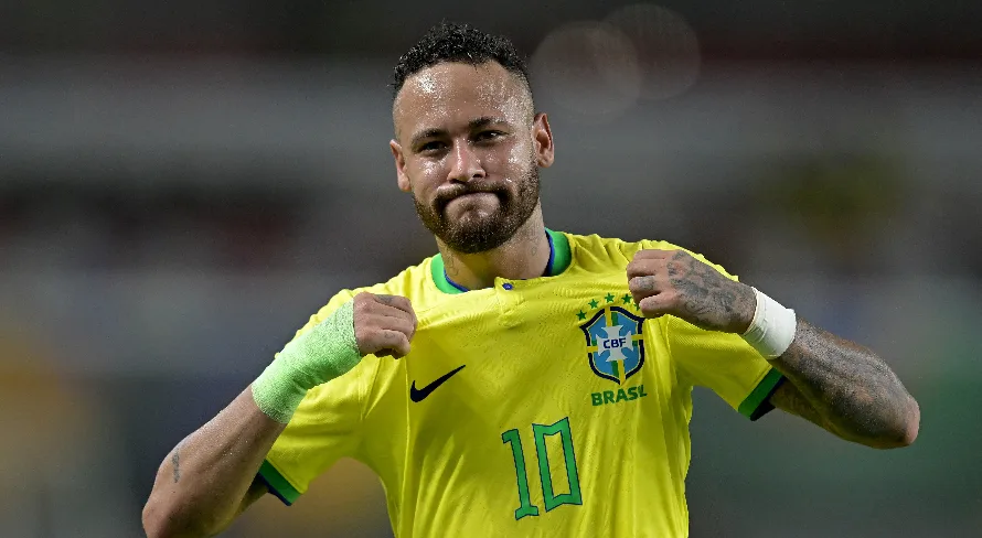 Com Neymar, Chico Garcia escala a seleção brasileira de todos os tempos
