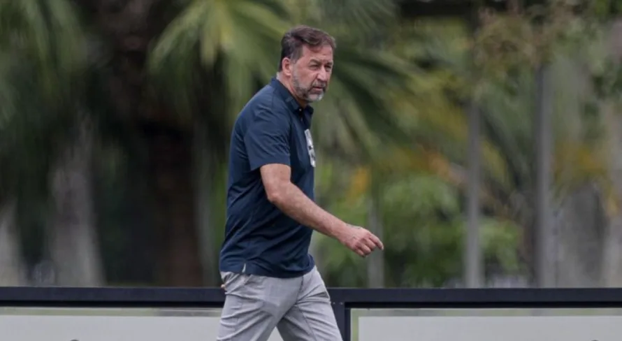 Paulo Massini critica gestão do Corinthians: “Descontrole”