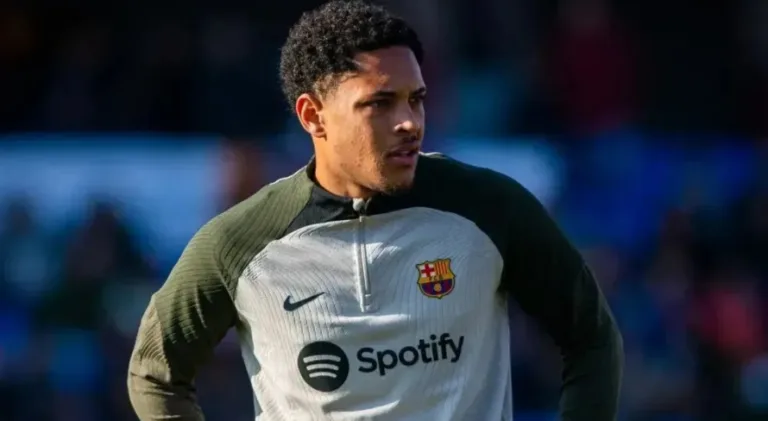 Nicola comenta as chances de Vitor Roque chegar ao Flamengo