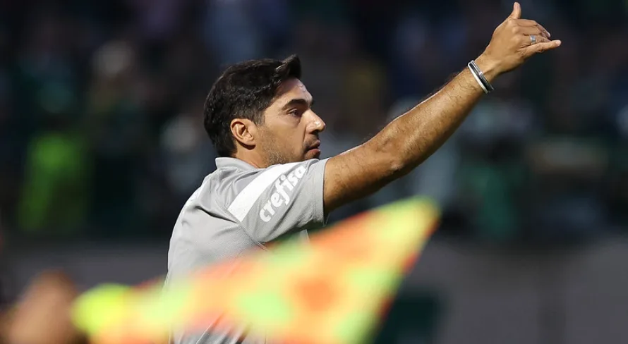 Abel Ferreira é homenageado com nome de lanche em boteco palmeirense; confira