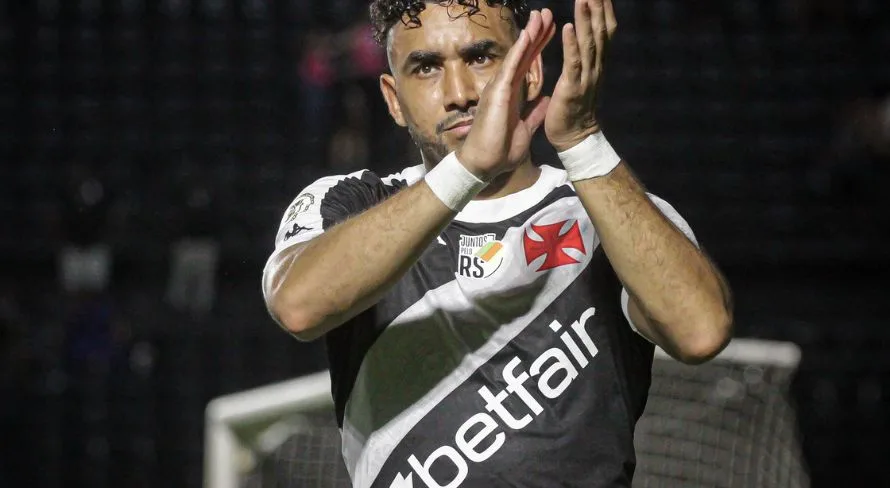 Payet, do Vasco, entra na disputa pelo posto de “garçom” do Brasileirão