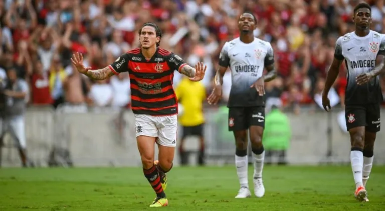 Mauro Cezar diz que vitória do Flamengo sobre o Corinthians foi “protocolar”: “Poderia ter sido mais” 