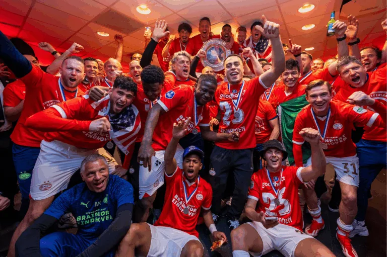 PSV volta a conquistar o título holandês após seis anos