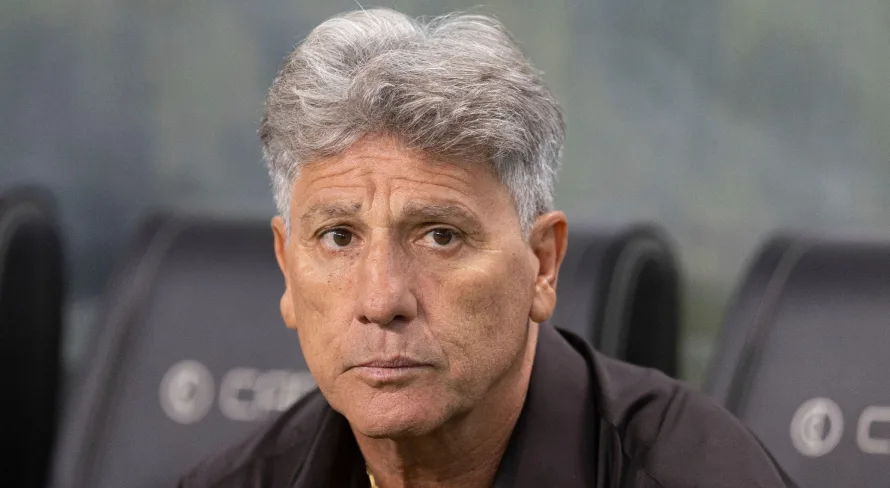 Renato Gaúcho, técnico do Grêmio, é resgatado de hotel após enchente