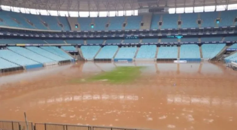 Mauro Cezar questiona governo federal sobre paralisação do Brasileirão: “Populismo”