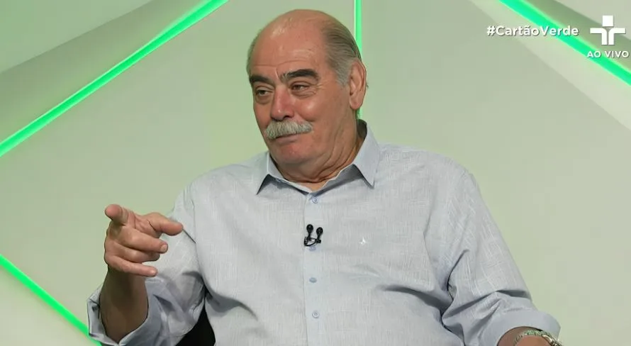 Rivellino sinaliza clube “diferenciado” no futebol brasileiro: “Trabalho impressionante”