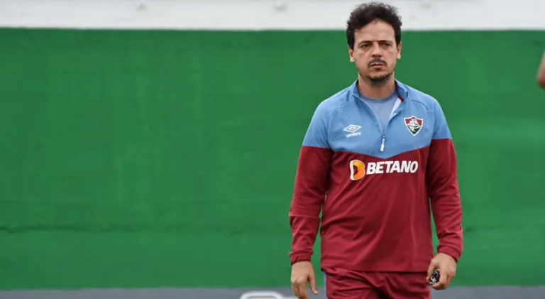 Rodrigo Mattos adverte Fernando Diniz sobre necessidade de mudar comportamento