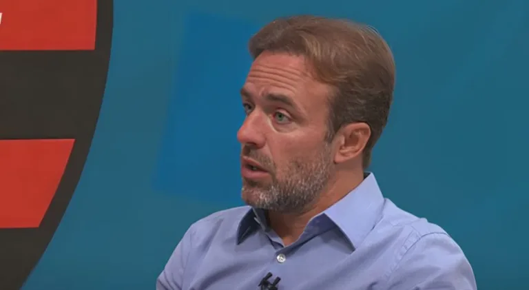 Roger Flores cobra Gabigol após foto vazada: “Vai pra debaixo da mesa de novo?”