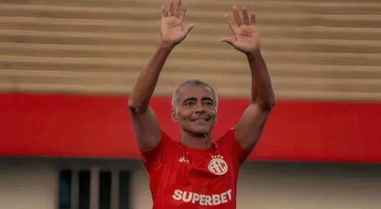 Romário elege dupla “inigualável” do Brasil e alerta sobre camisa 9: “Cara que confio”