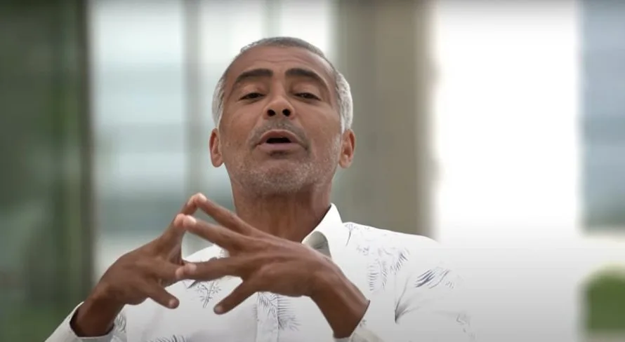 Romário relembra polêmica com Parreira na seleção: “Ele nega”