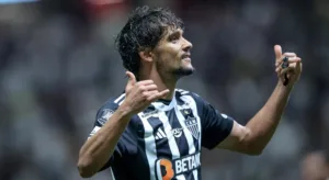 Gustavo Scarpa, do Atlético-MG, é destaque em participações em gols no início do Brasileirão