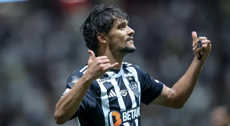 Gustavo Scarpa, do Atlético-MG, é destaque em participações em gols no início do Brasileirão