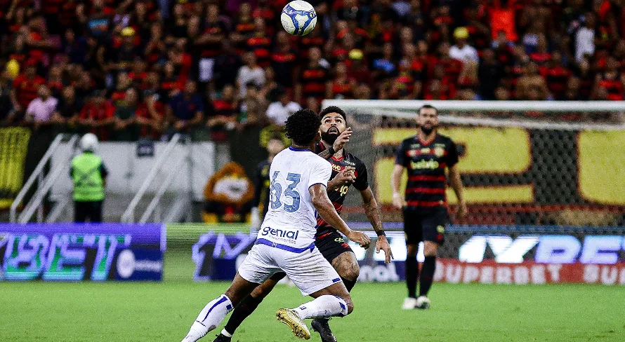 Sport tem dois expulsos e perde para o Avaí no Brasileirão Série B