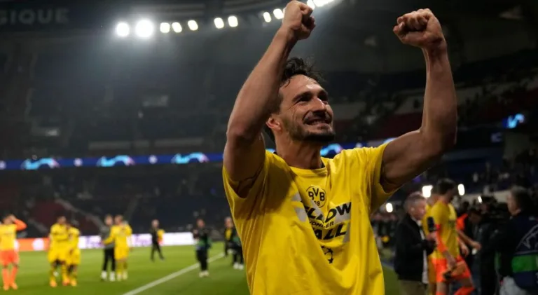 Ídolo do Borussia Dortmund, Mats Hummels se despede do clube