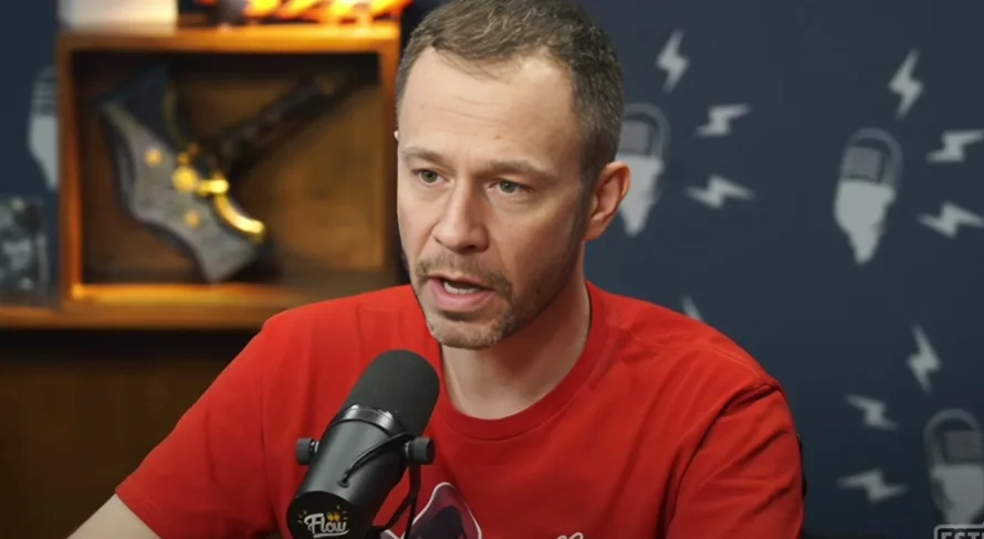 Tiago Leifert crava meio-campo top do futebol brasileiro hoje: “Absurdo”