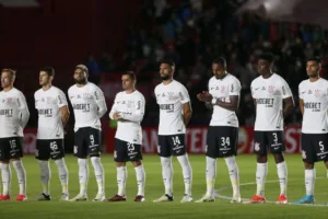 Corinthians tem desfalques contra o Fortaleza; veja quem não joga hoje (04)