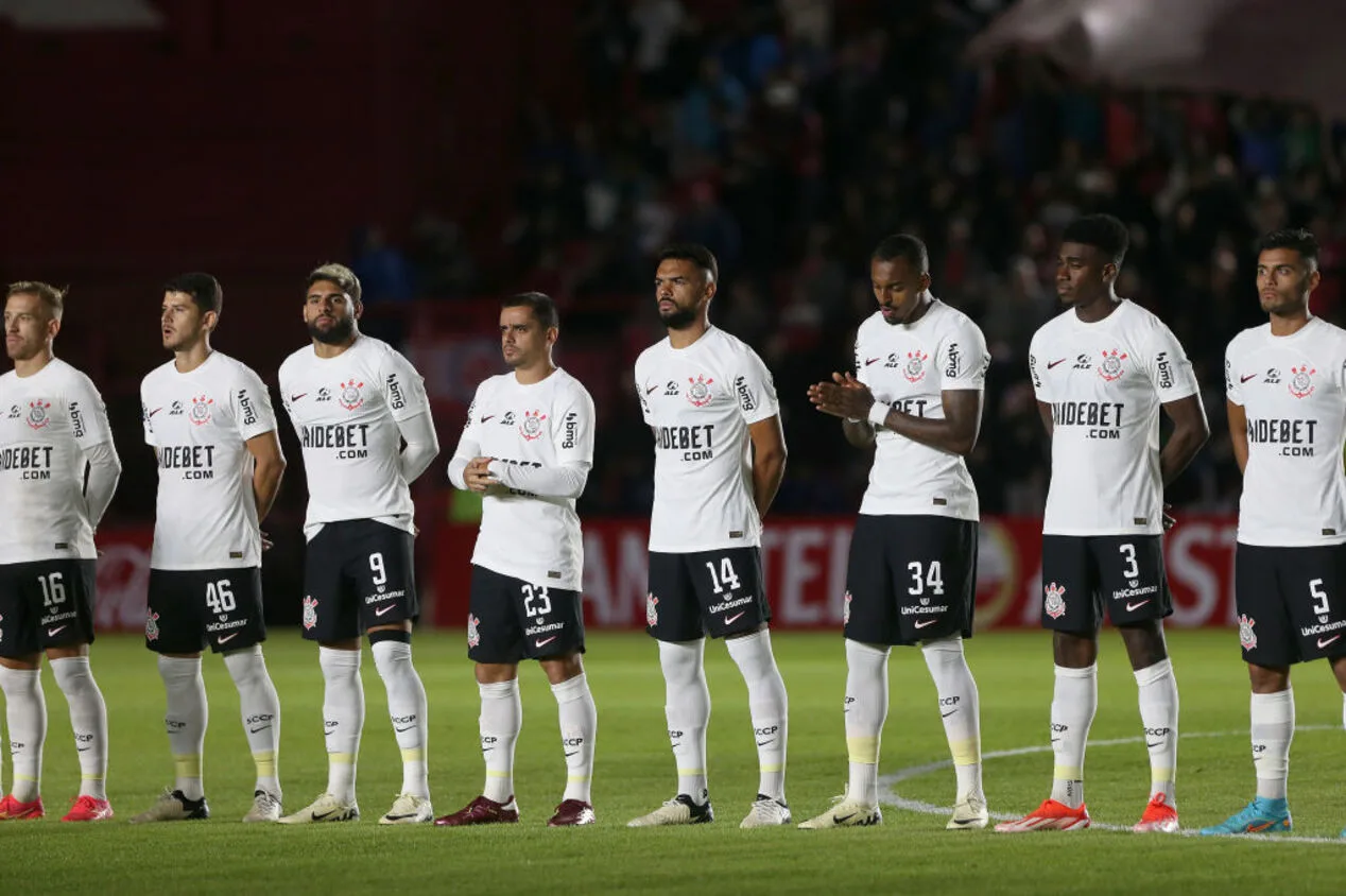 Corinthians tem desfalques contra o Fortaleza; veja quem não joga hoje (04) 