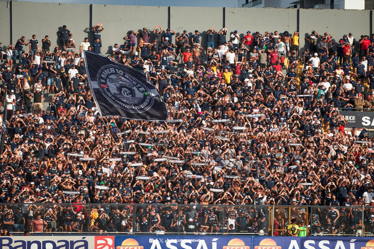 Torcedores do Remo cobram lista de dispensa e falam em rebaixamento