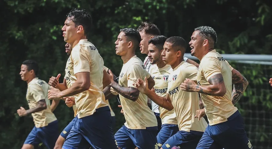 SPFC volta aos treinamentos de olho em duelo pela Copa do Brasil