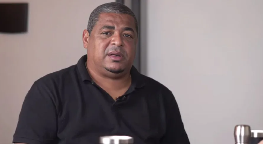 Vampeta indica “cascata” de Abel e mais dois técnicos badalados no futebol brasileiro