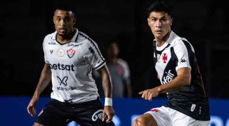 Rizek detona arbitragem após erro contra o Vasco