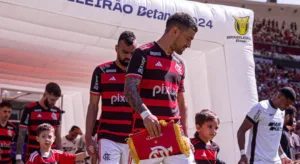 Veja a provável escalação do Flamengo contra o Bolívar
