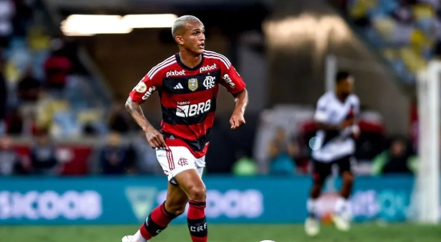 Mauro Cezar ironiza jogador do Flamengo após derrota na Libertadores: “Valentia”