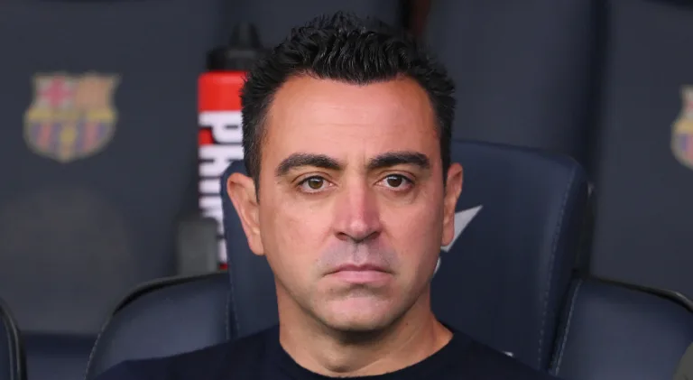 Barcelona demite Xavi e se aproxima de ter Hansi Flick como substituto