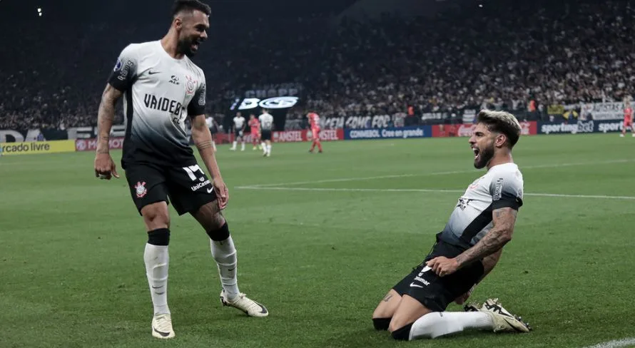 PVC elogia jogador do Corinthians após vitória: “O melhor que possui”