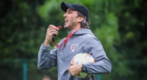Zubeldía comanda treino tático no SPFC e projeta time para Libertadores