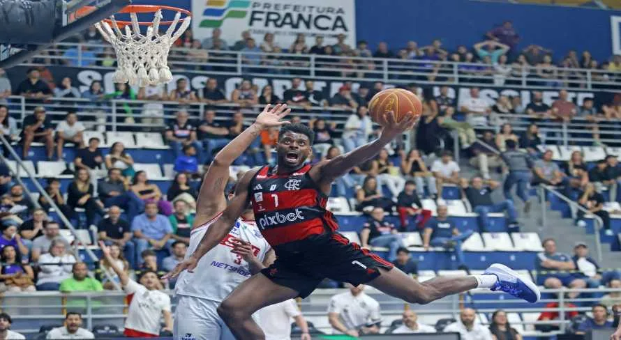 Flamengo vence o Franca e empata série final do NBB