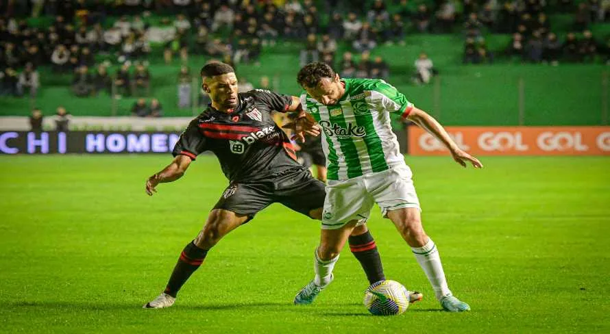 Juventude vence o Atlético-GO e se afasta do Z-4 do Brasileirão