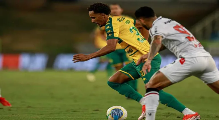 Cuiabá e Vitória empatam e permanecem no Z-4 do Brasileirão