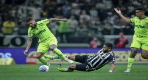 Ofensivo, Palmeiras marca o primeiro contra o Atlético-MG no Brasileirão; assista