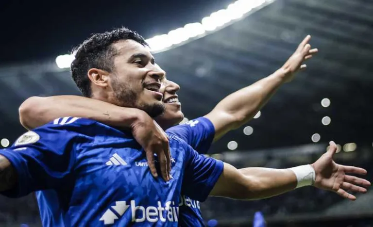 Fluminense é derrotado pelo Cruzeiro e assume a lanterna do Brasileirão