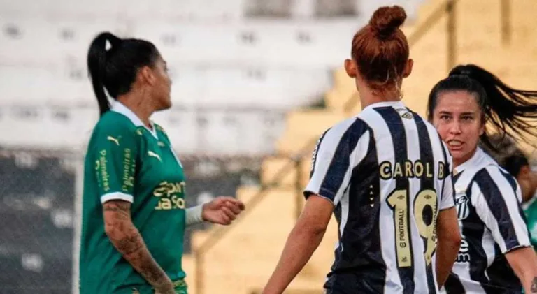 Santos vence o Palmeiras e assume a liderança do Paulistão Feminino